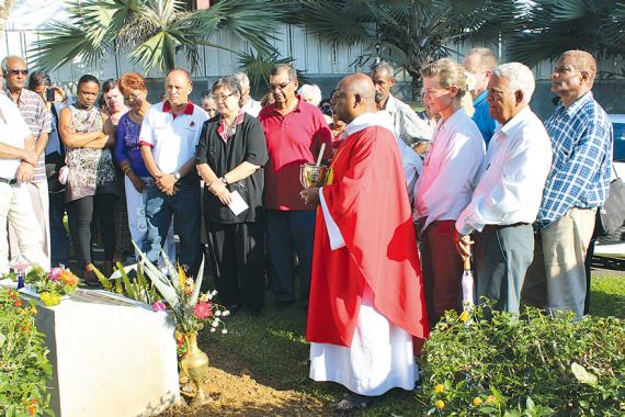 Deux cérémonies ont eu lieu en hommage à l’homme religieux.