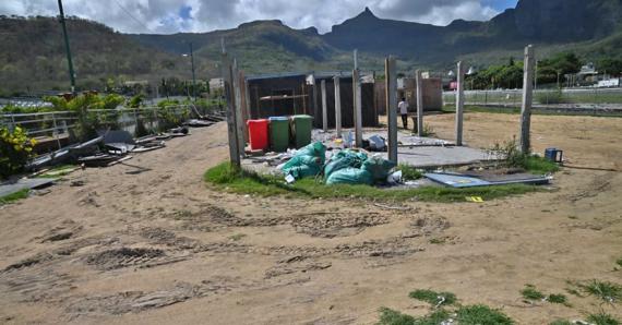 La People’s Turf a été sommée d’enlever toutes ses structures du Champ-de-Mars, le délai expirant aujourd’hui.