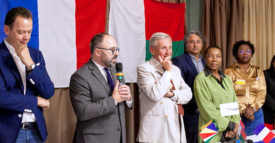 Matthieu Deguin, directeur général de la STAR, Arnaud Guillois, Ram Akers, représentant résident de la Banque mondiale, Xavier Desplanques, président du CEOI, Sophie Ratsiraka ancienne ministre, députée à l’assemblé nationale de Madagascar, et Kelly Girou