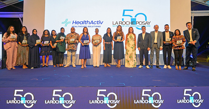 Les représentants des revendeurs et pharmacies récompensés pour leur fidélité et leur confiance envers la marque.